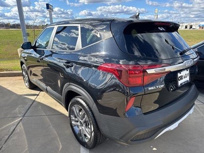 2023 Kia Seltos LX IVT AWD
