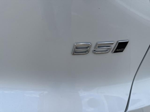 2023 Volvo XC40 B5 AWD Plus Bright Theme