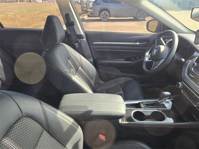 2025 Nissan Altima SR FWD