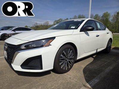 2025 Nissan Altima SV FWD