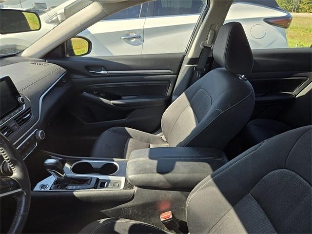 2022 Nissan Altima 2.5 SV Sedan