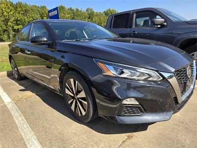 2022 Nissan Altima 2.5 SV Sedan