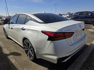 2019 Nissan Altima 2.5 Platinum Sedan