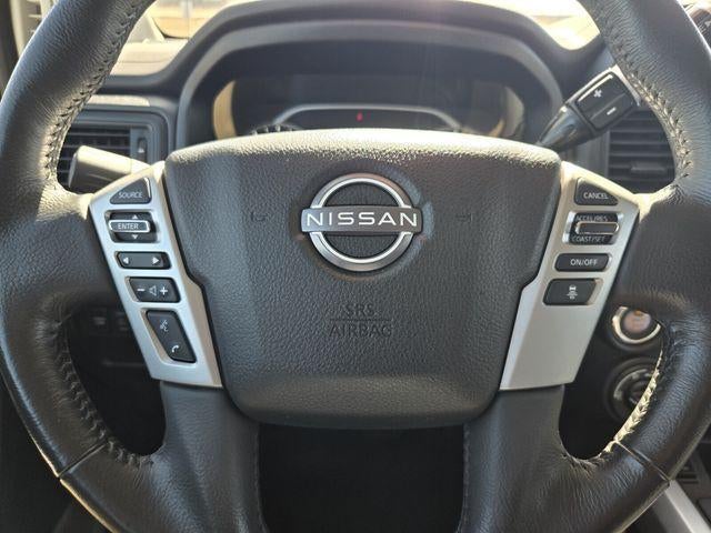 2024 Nissan Titan 4x4 Crew Cab SV