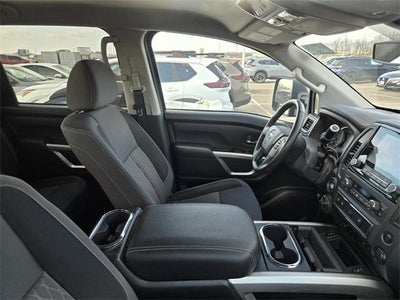 2024 Nissan Titan 4x4 Crew Cab SV