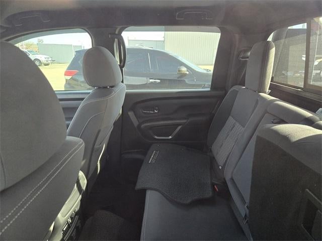 2024 Nissan Titan 4x4 Crew Cab SV