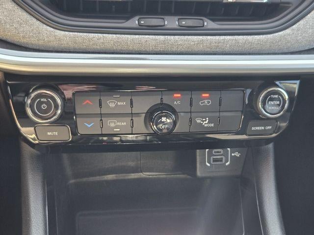 2022 Jeep Compass Latitude FWD