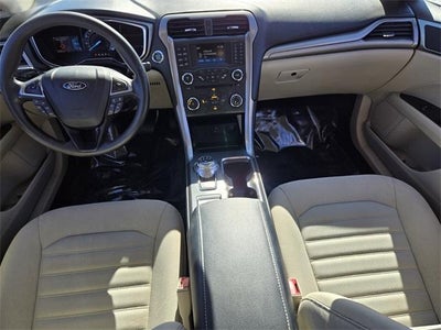 2017 Ford Fusion SE FWD