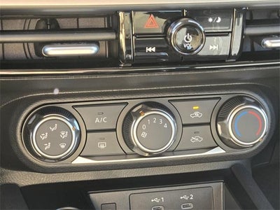 2025 Nissan Kicks SV FWD