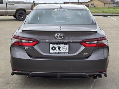 2024 Toyota Camry SE Auto (SE)