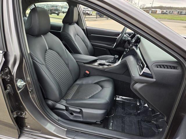 2024 Toyota Camry SE Auto (SE)