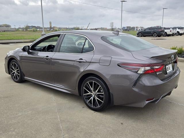 2024 Toyota Camry SE Auto (SE)