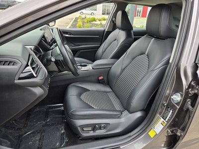2024 Toyota Camry SE Auto (SE)