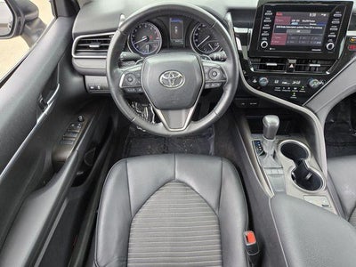 2024 Toyota Camry SE Auto (SE)