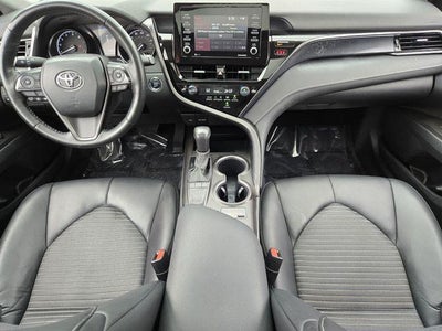 2024 Toyota Camry SE Auto (SE)