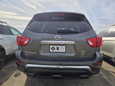 2019 Nissan Pathfinder 4x4 SL