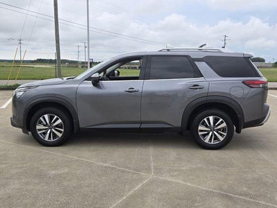 2025 Nissan Pathfinder SL 2WD
