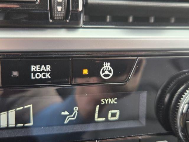 2025 Nissan Pathfinder SL 2WD
