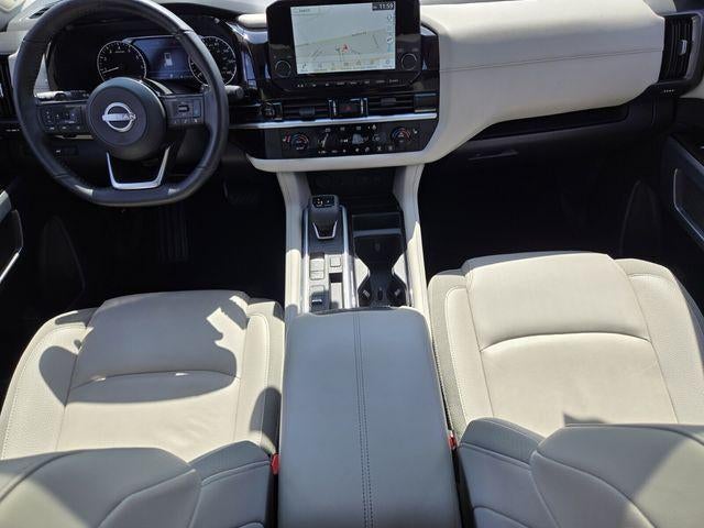 2025 Nissan Pathfinder SL 2WD