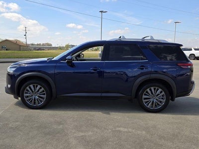 2025 Nissan Pathfinder SL 2WD
