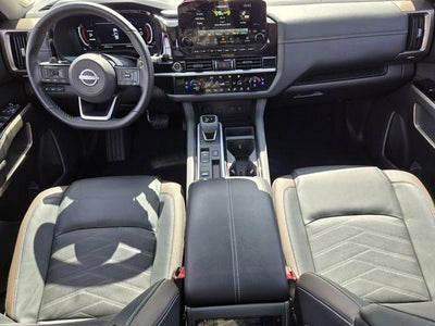 2024 Nissan Pathfinder Platinum 2WD