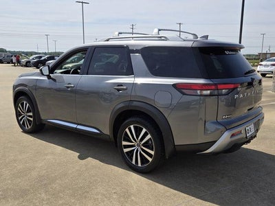 2024 Nissan Pathfinder Platinum 2WD