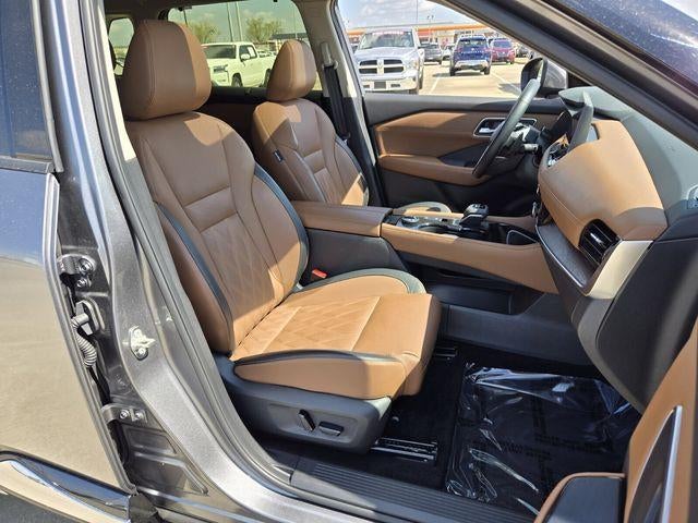 2025 Nissan Rogue AWD Platinum