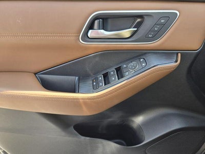 2025 Nissan Rogue AWD Platinum