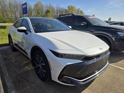 2023 Toyota Crown Limited AWD (Natl)