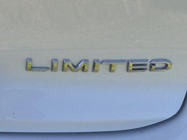 2023 Toyota Crown Limited AWD (Natl)