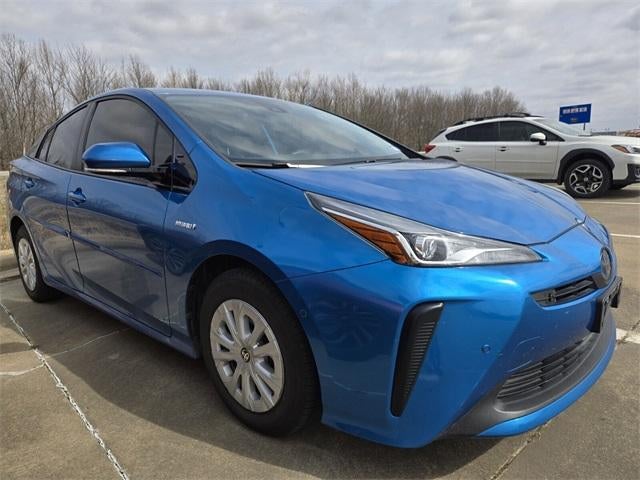 2020 Toyota Prius L Eco (Natl)