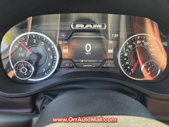 2022 RAM 1500 Big Horn 4x4 Crew Cab 5'7" Box