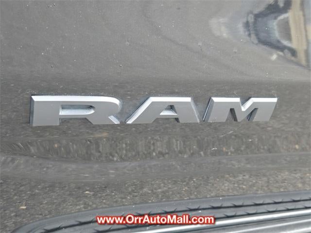 2022 RAM 1500 Big Horn 4x4 Crew Cab 5'7" Box