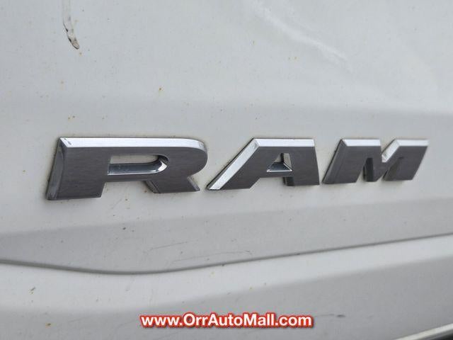 2022 RAM 1500 Big Horn 4x4 Crew Cab 5'7" Box