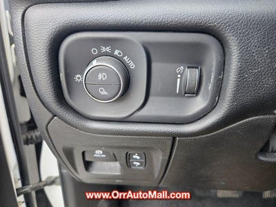 2022 RAM 1500 Big Horn 4x4 Crew Cab 5'7" Box