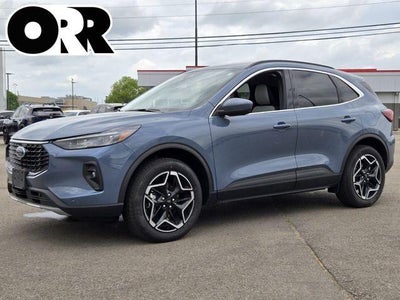 2026 Ford Escape Platinum AWD