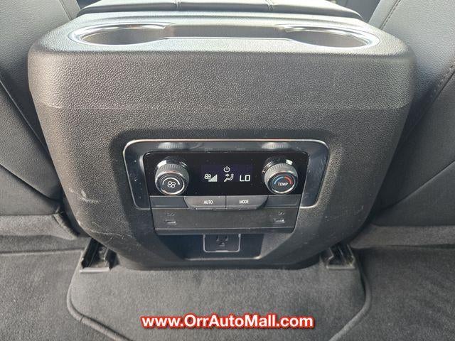 2025 Chevrolet Suburban 4WD Z71