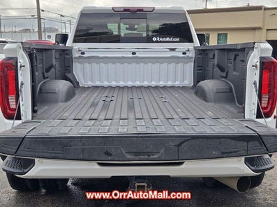 2023 GMC Sierra 3500HD Crew Cab Long Box 4-Wheel Drive Denali