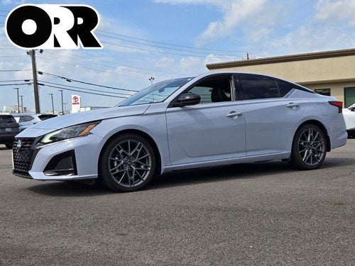 2023 Nissan Altima 2.0 SR Sedan