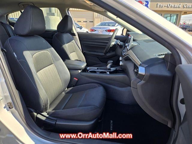 2024 Nissan Altima 2.5 SV Sedan