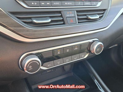 2024 Nissan Altima 2.5 SV Sedan