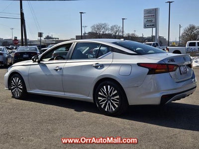 2024 Nissan Altima 2.5 SV Sedan