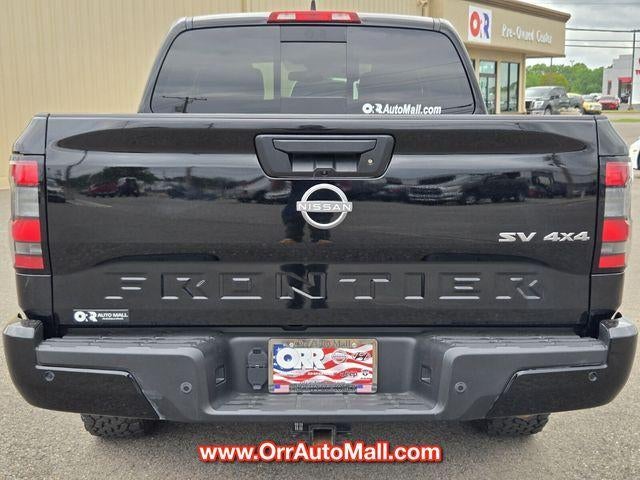 2024 Nissan Frontier Crew Cab 4x4 SV