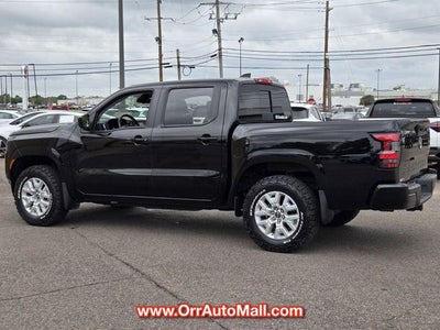 2024 Nissan Frontier Crew Cab 4x4 SV