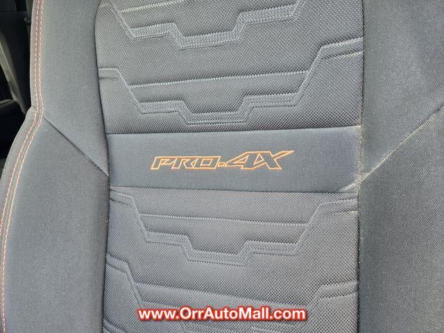 2023 Nissan Frontier Crew Cab 4x4 PRO-4X Auto *Ltd Avail*