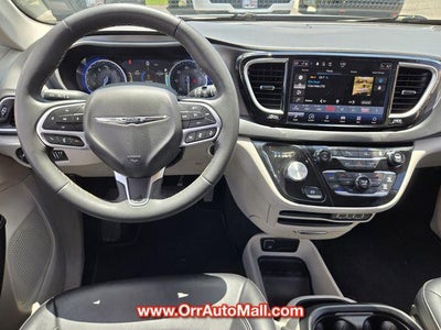 2024 Chrysler Pacifica Touring L FWD