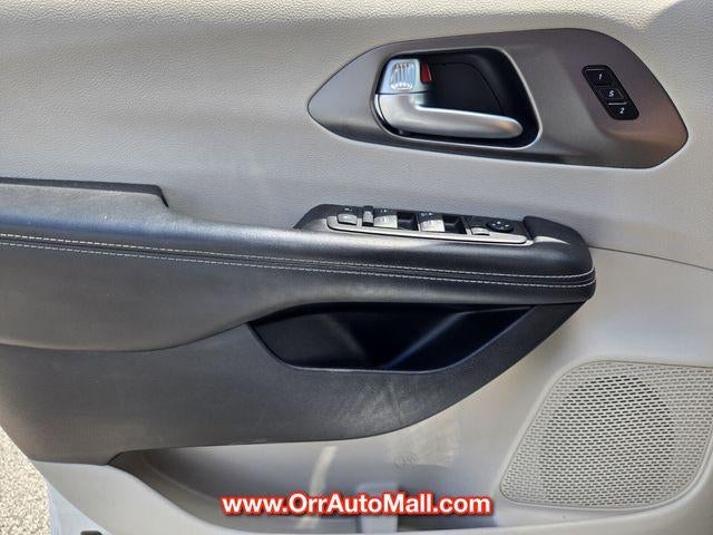 2024 Chrysler Pacifica Touring L FWD