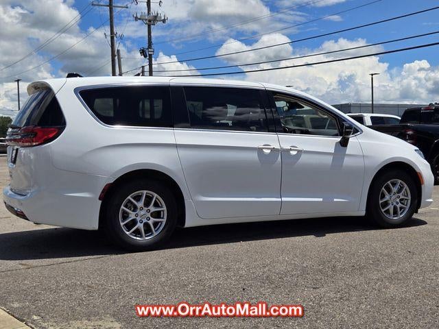 2024 Chrysler Pacifica Touring L FWD