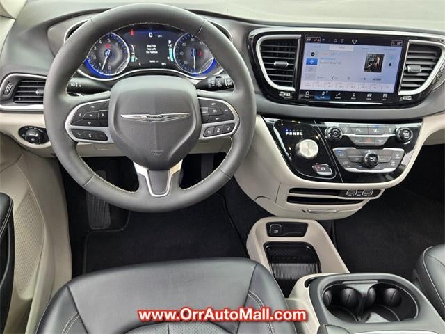 2024 Chrysler Pacifica Touring L FWD