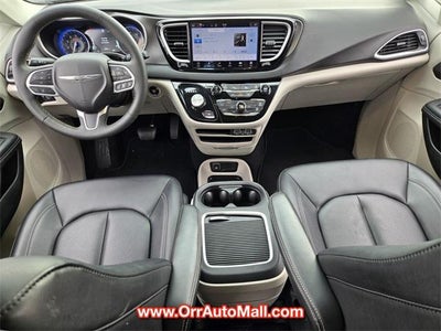 2024 Chrysler Pacifica Touring L FWD